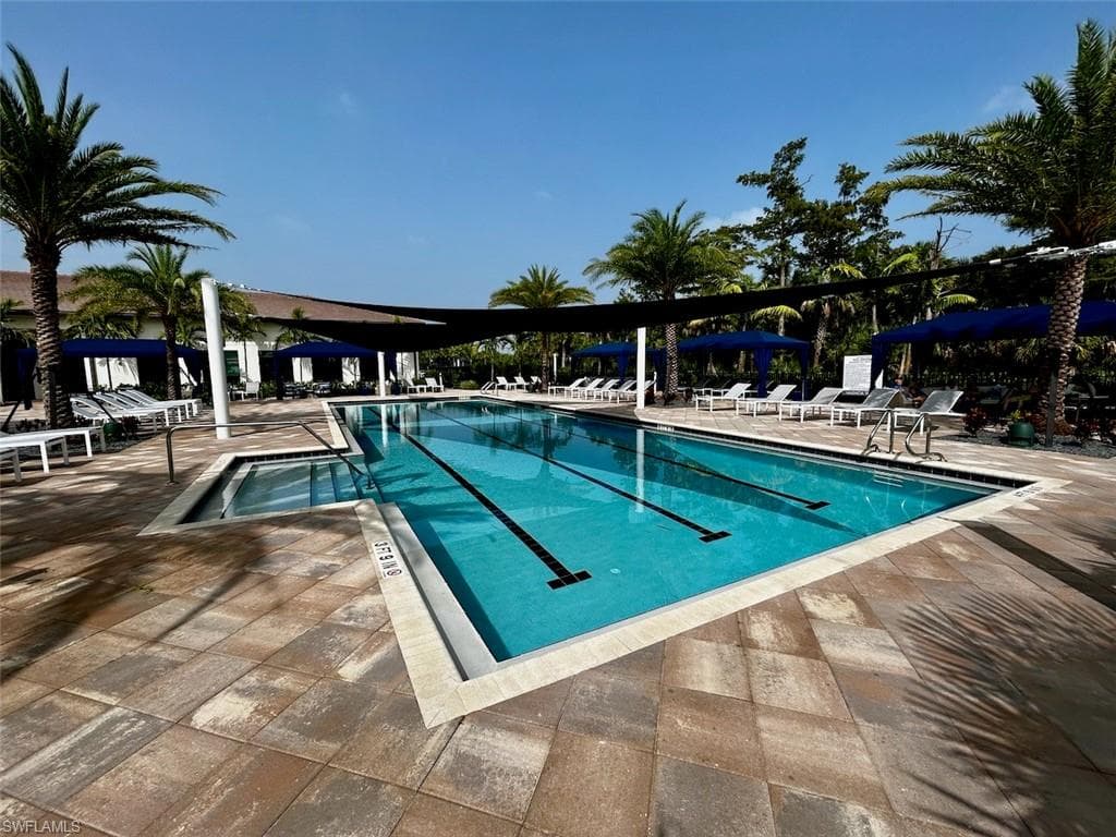 11528 Jacaranda DR-34