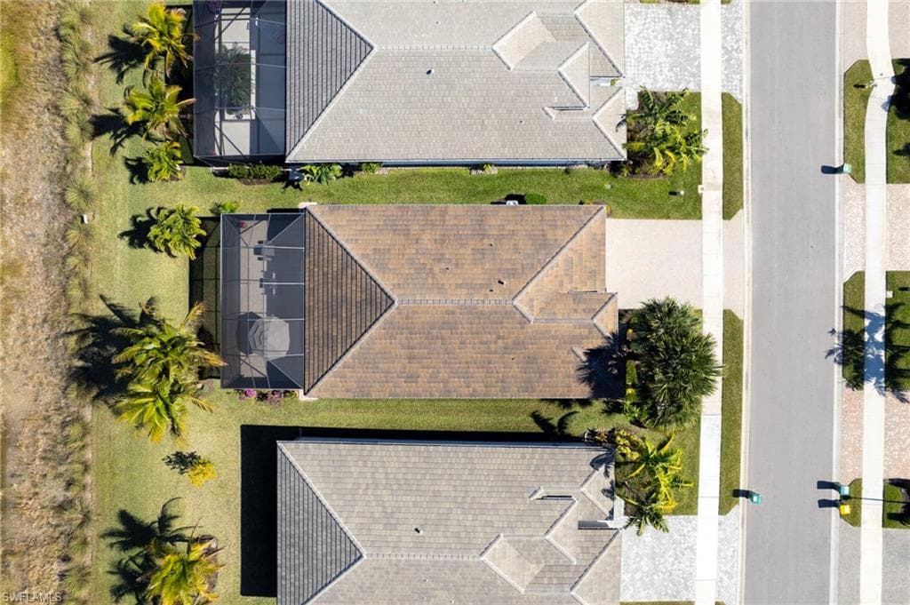 11528 Jacaranda DR-20
