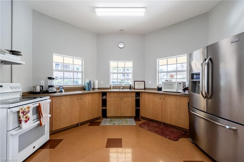 1121 Van Loon Commons CIR # 305, CAPE CORAL FL 33909-35