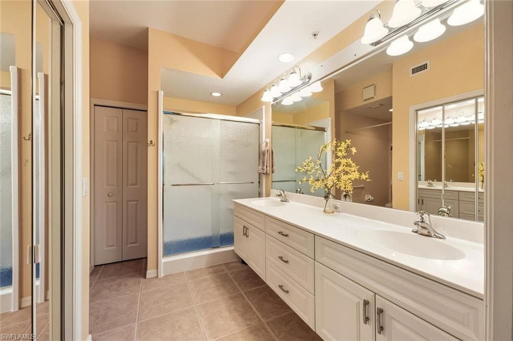 2350 Hidden Lake CT # 3, NAPLES FL 34112-11