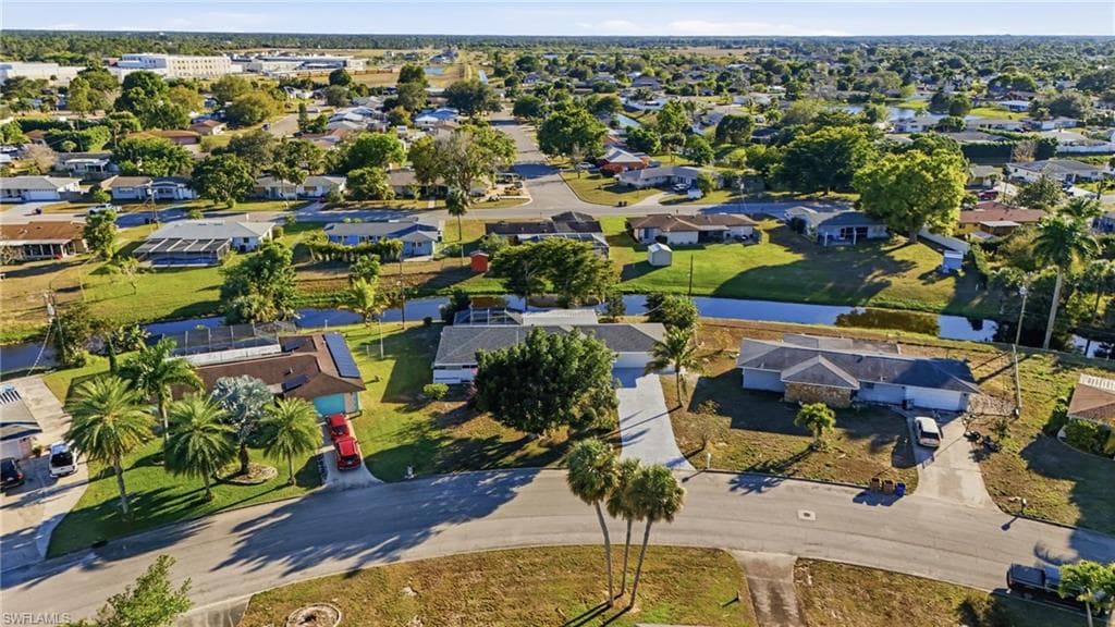 113 E Lake DR, LEHIGH ACRES FL 33936-5