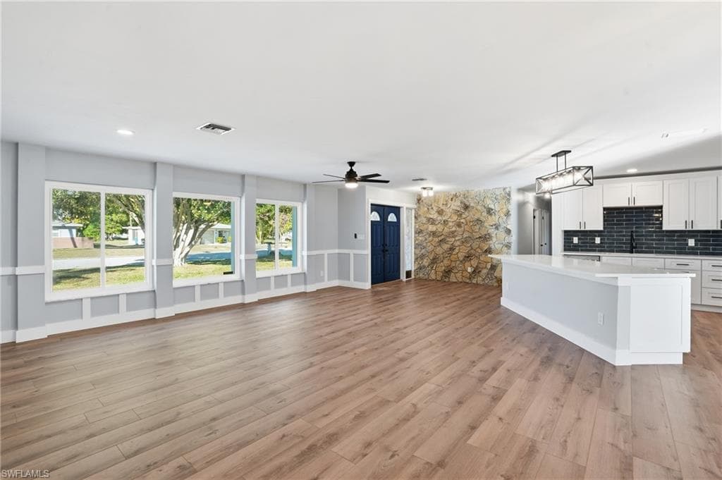 113 E Lake DR, LEHIGH ACRES FL 33936-11