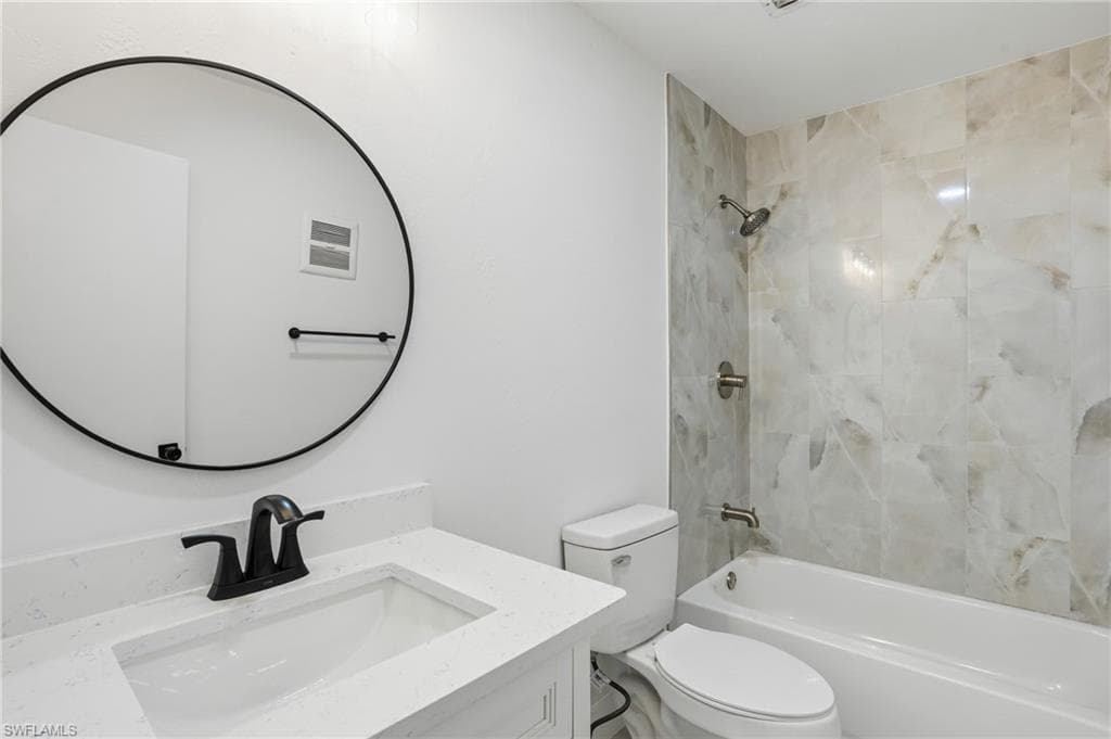 113 E Lake DR, LEHIGH ACRES FL 33936-34