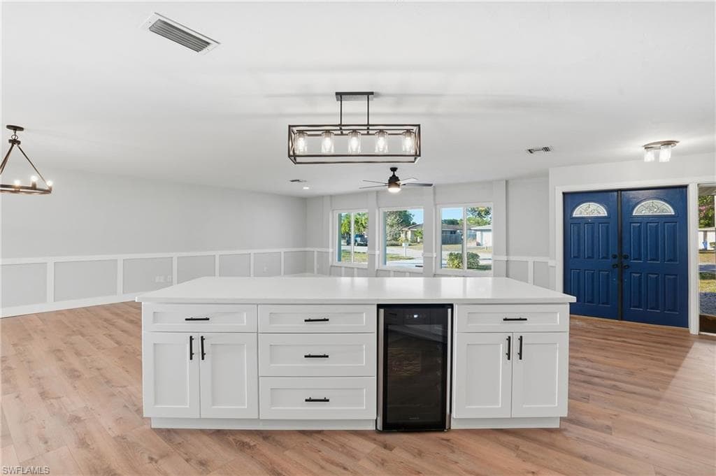 113 E Lake DR, LEHIGH ACRES FL 33936-20