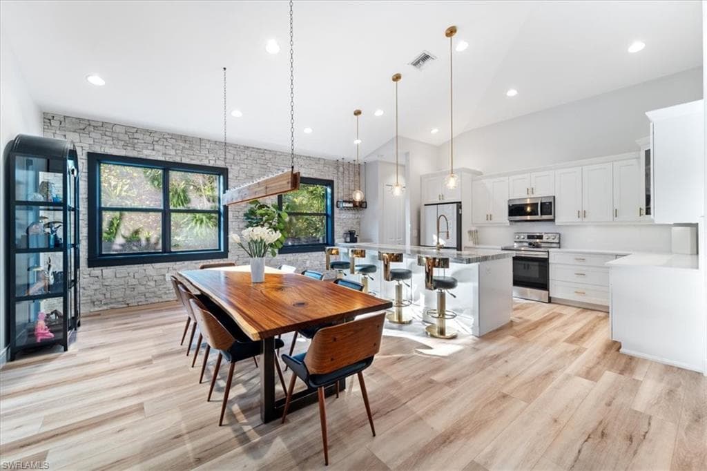 5858 Star Grass LN, NAPLES FL 34116-12