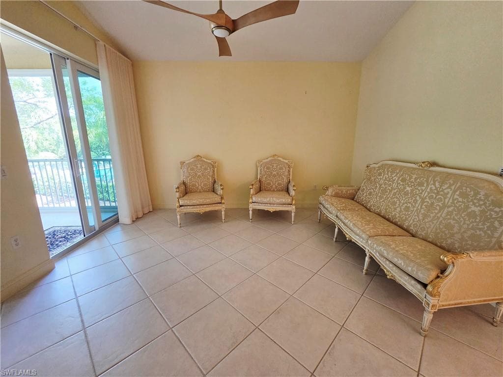 6775 Huntington Lakes CIR # 202, NAPLES FL 34119-22