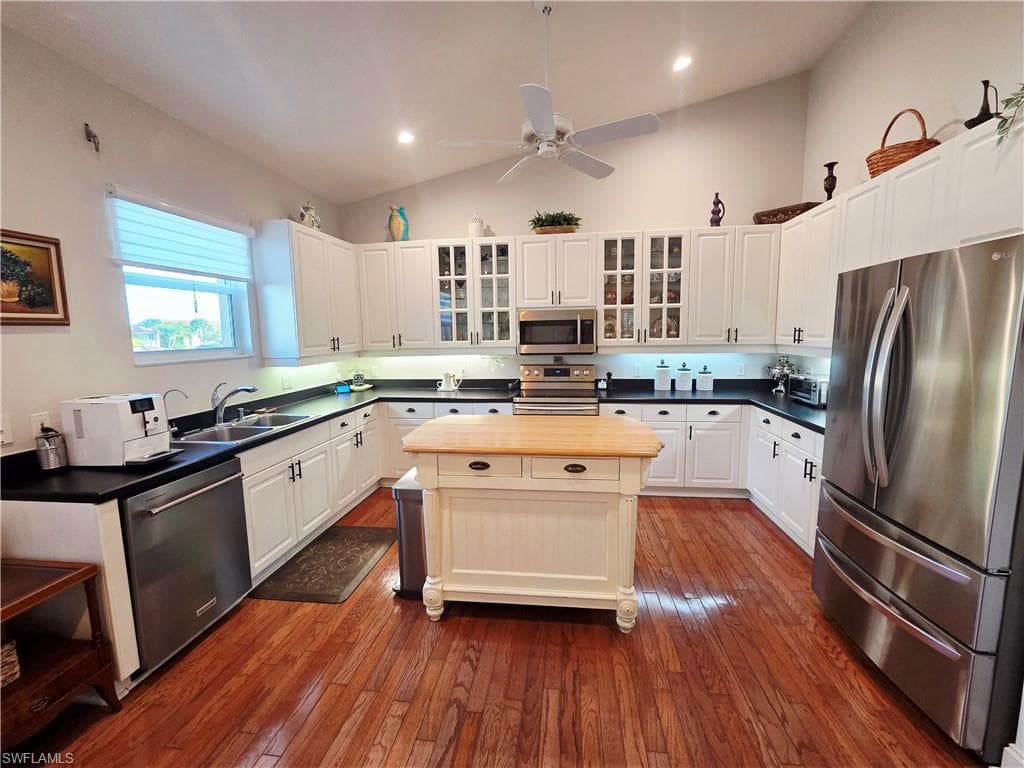 6775 Huntington Lakes CIR # 202, NAPLES FL 34119-1