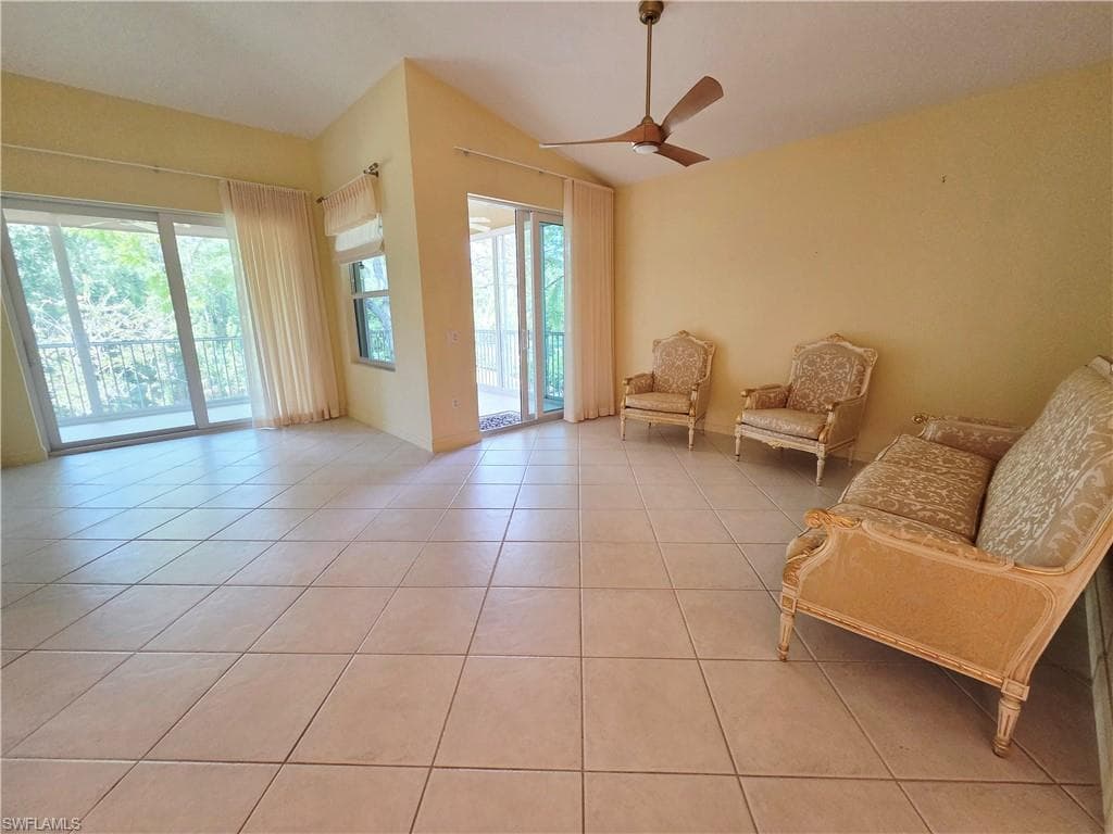 6775 Huntington Lakes CIR # 202, NAPLES FL 34119-19
