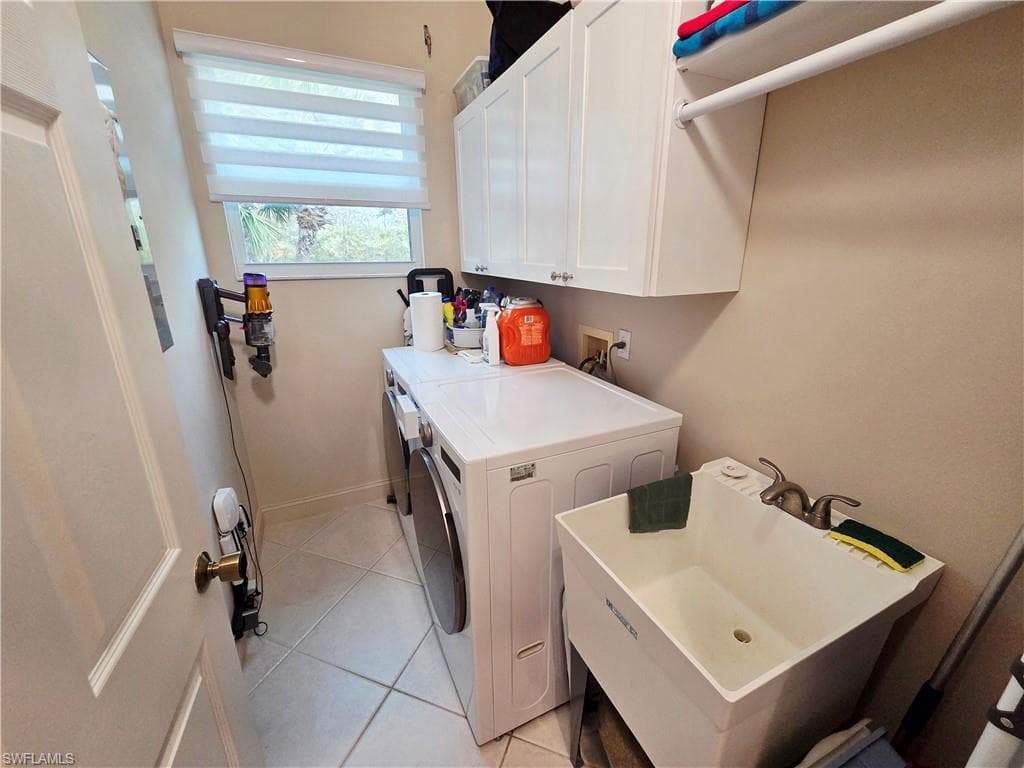 6775 Huntington Lakes CIR # 202, NAPLES FL 34119-33