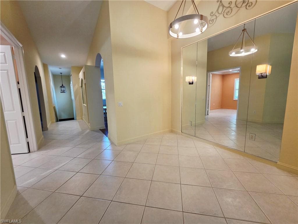 6775 Huntington Lakes CIR # 202, NAPLES FL 34119-32