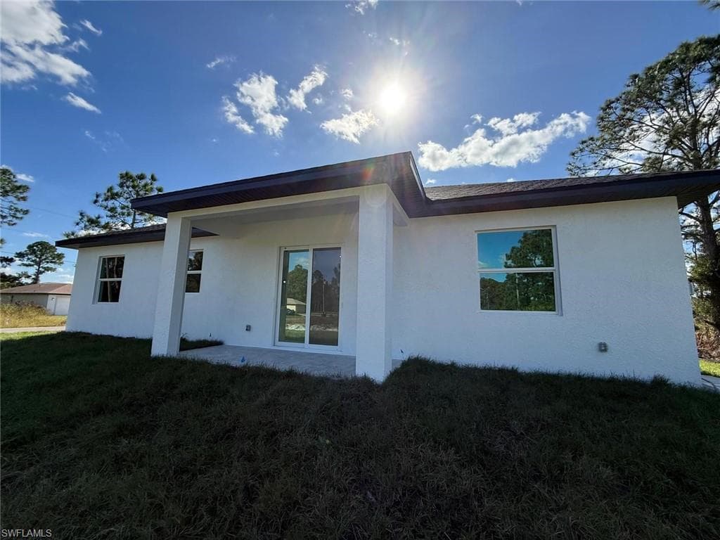 1121 Florence ST E, LEHIGH ACRES FL 33974-8