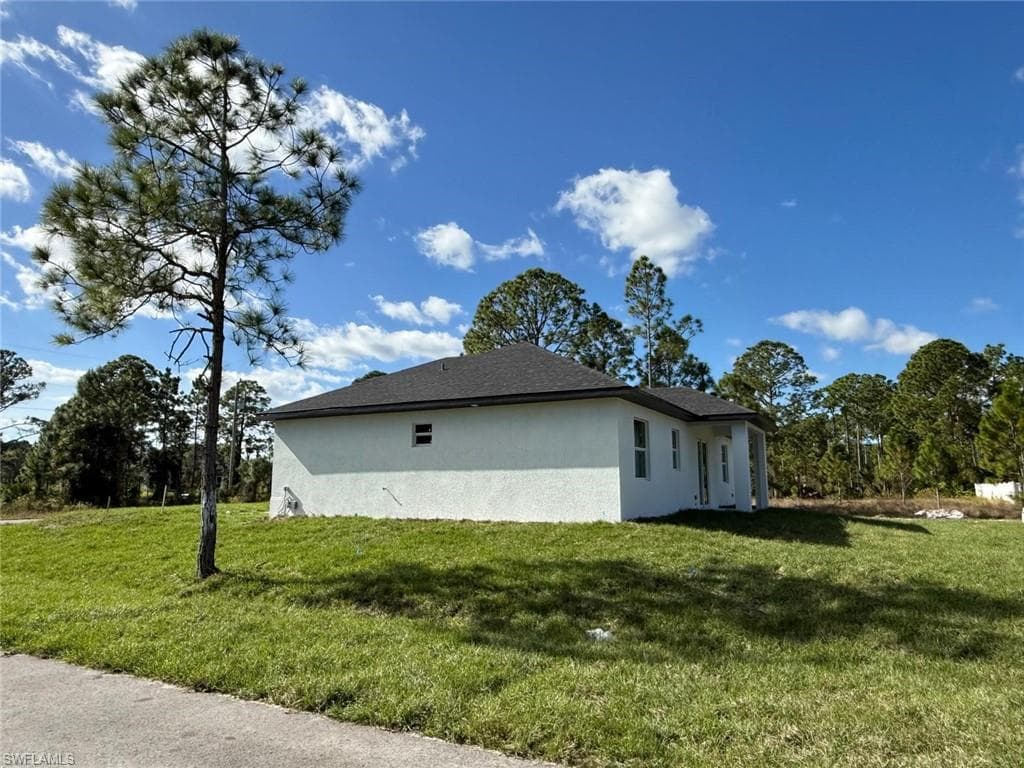 1121 Florence ST E, LEHIGH ACRES FL 33974-1