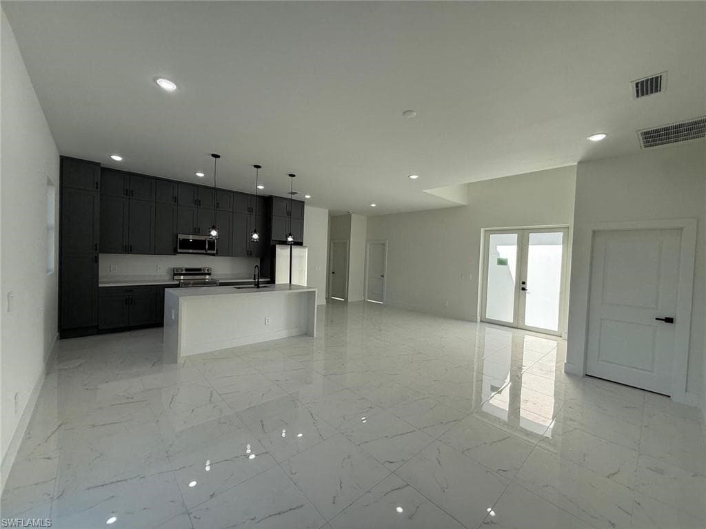 1121 Florence ST E, LEHIGH ACRES FL 33974-16