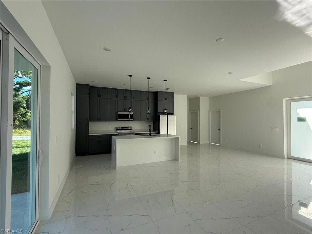 1121 Florence ST E, LEHIGH ACRES FL 33974-14