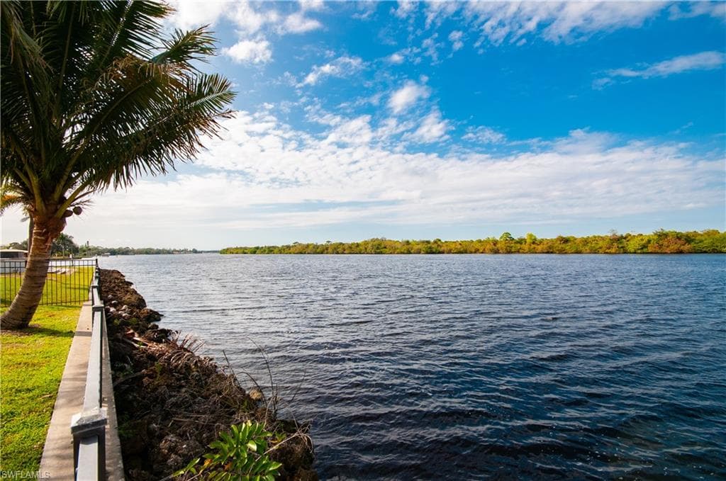 13308 Island RD, FORT MYERS FL 33905-5