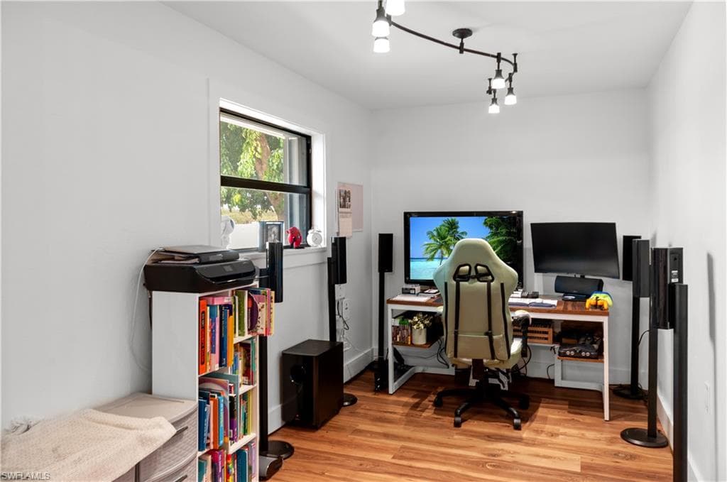 13308 Island RD, FORT MYERS FL 33905-12