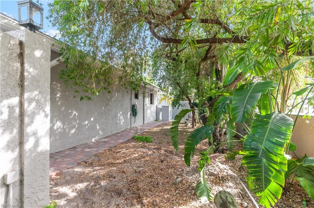13308 Island RD, FORT MYERS FL 33905-36