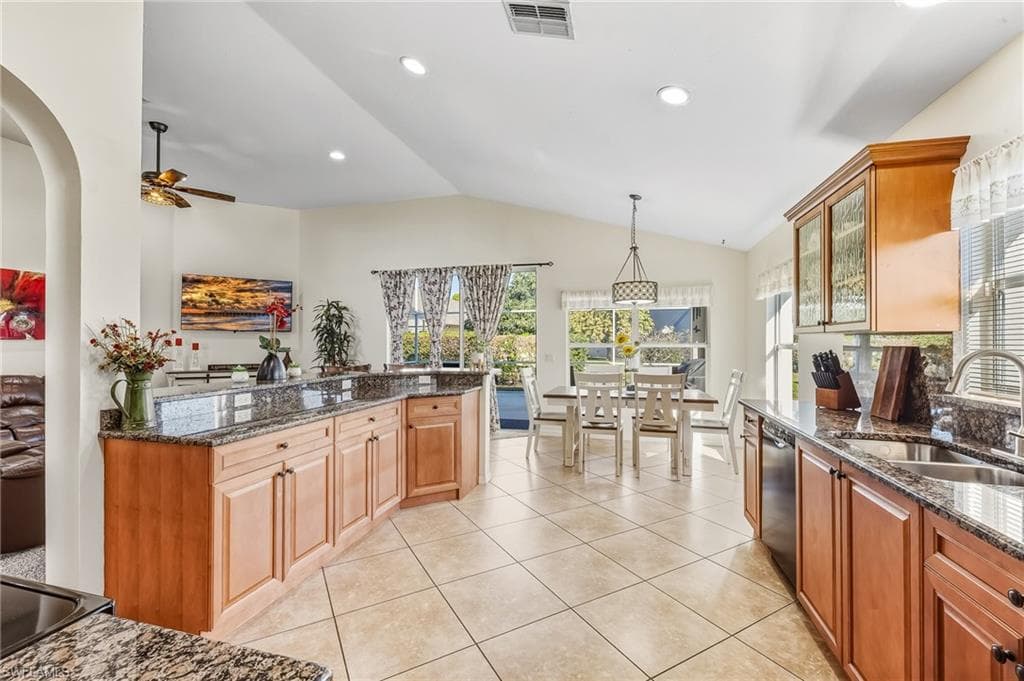 3670 Sunland LN, ESTERO FL 33928-5