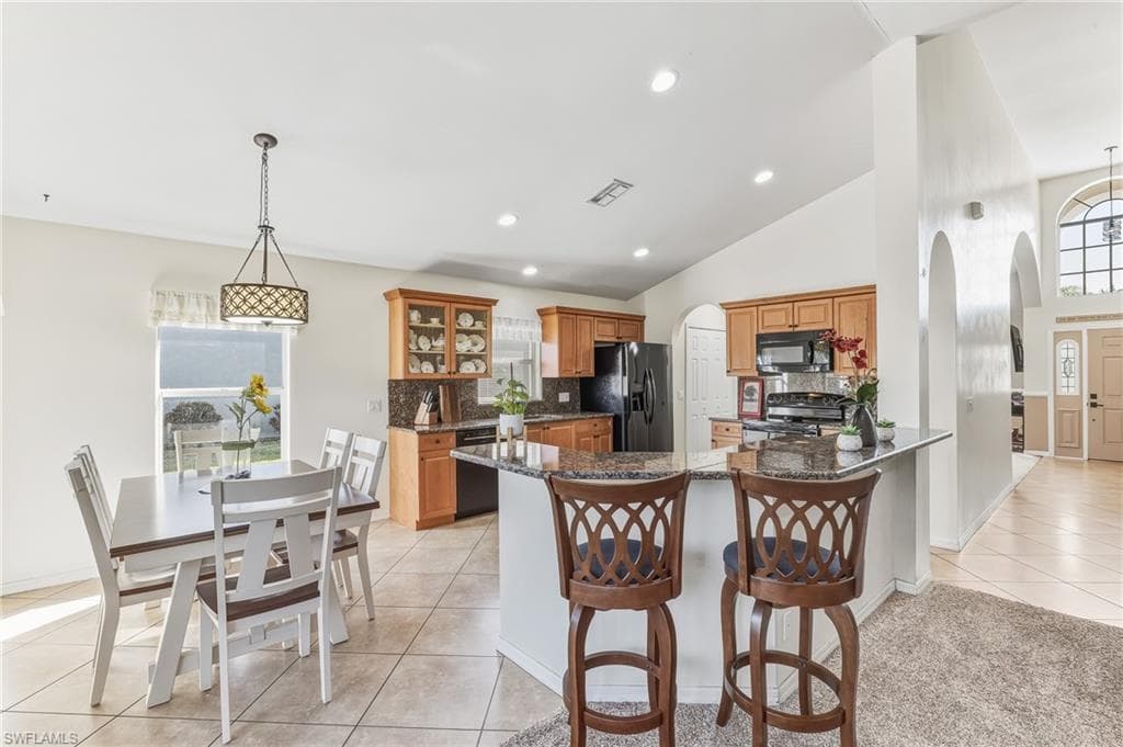 3670 Sunland LN, ESTERO FL 33928-7