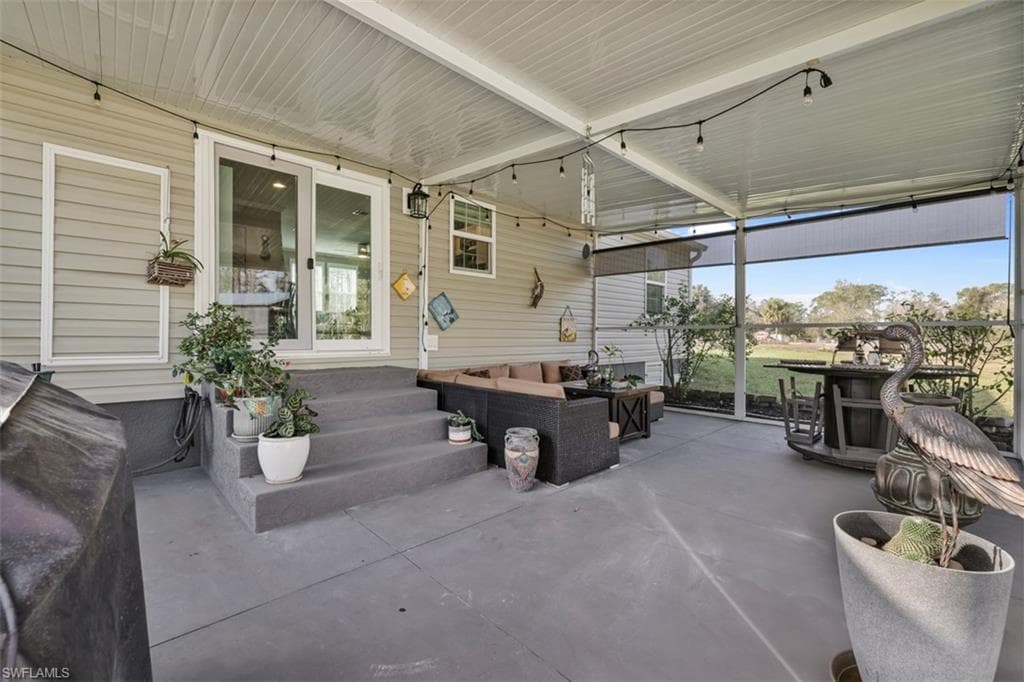 6885 Rich RD, NORTH FORT MYERS FL 33917-17