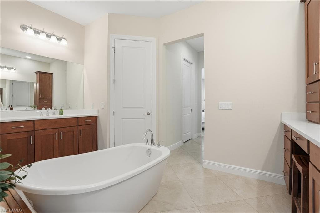 3707 5th AVE SW, NAPLES FL 34117-19