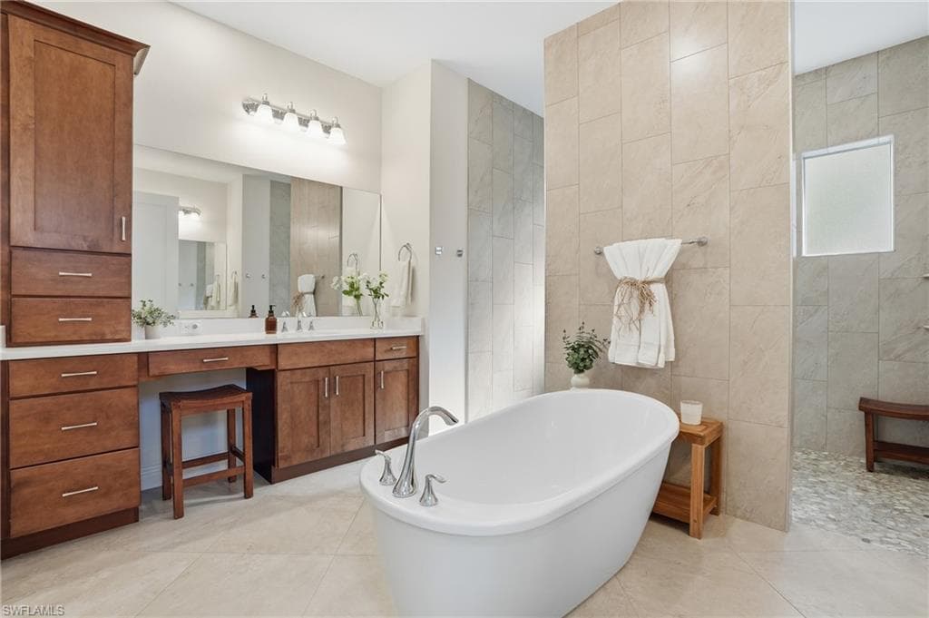 3707 5th AVE SW, NAPLES FL 34117-18