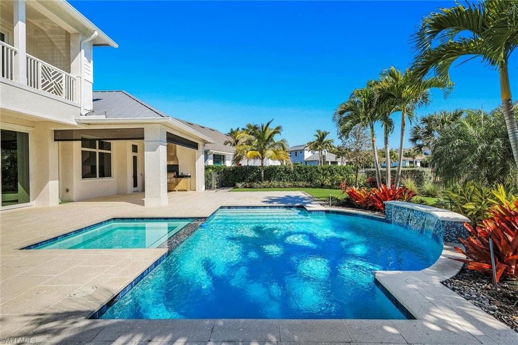 16716 Enclave CIR-46