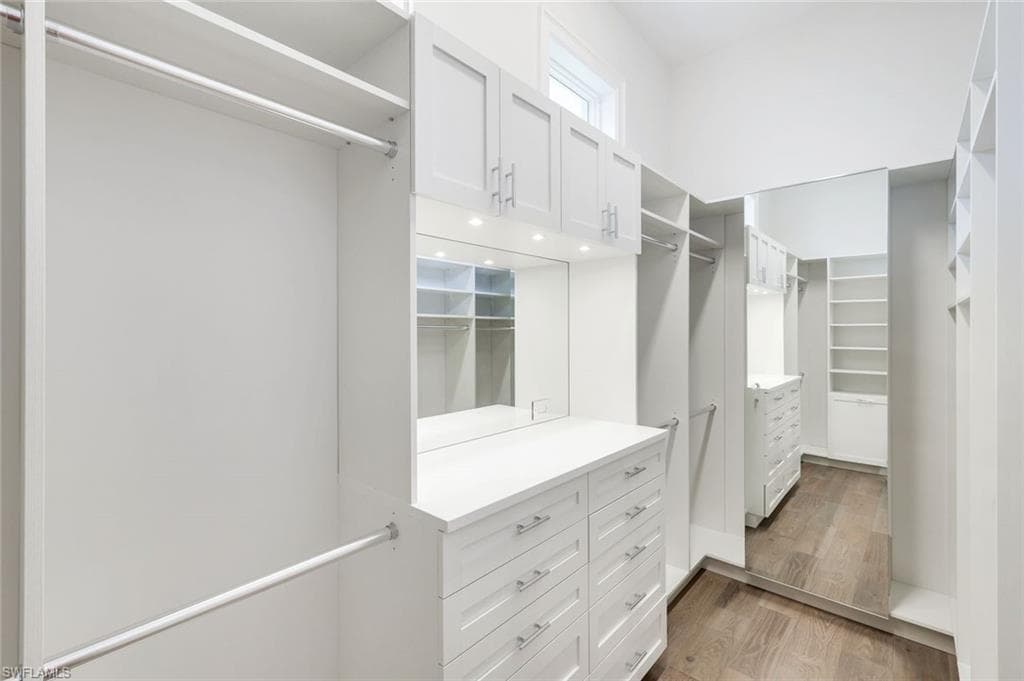 16716 Enclave CIR-32