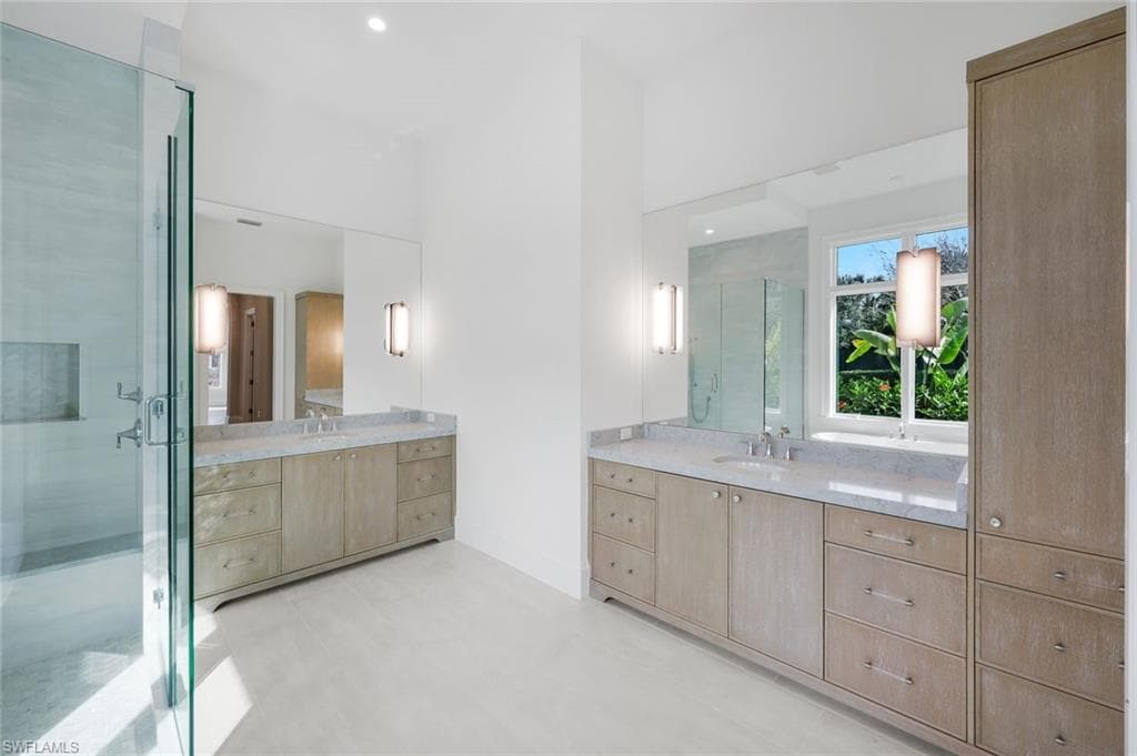 16728 Enclave CIR-21