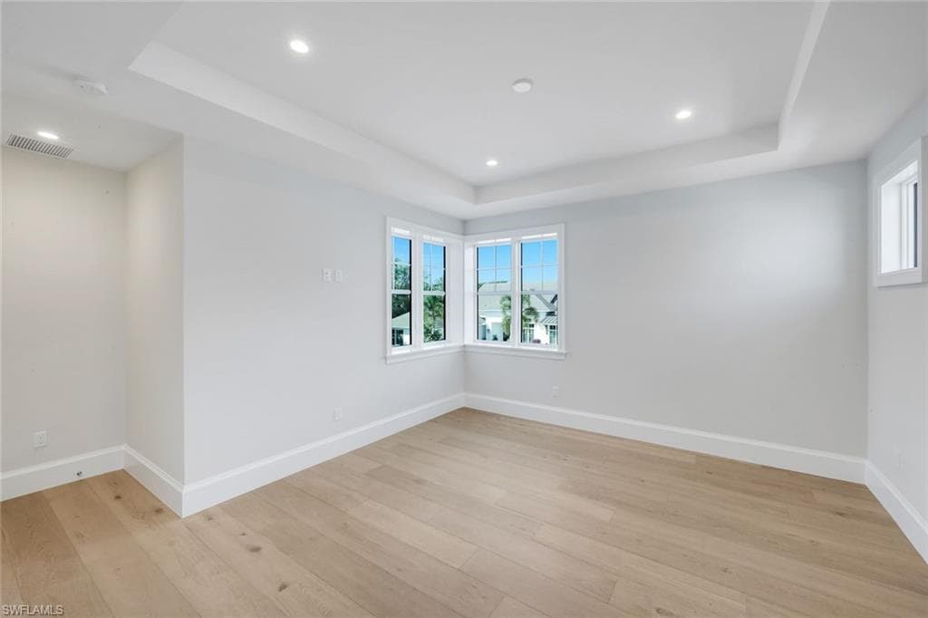 16728 Enclave CIR-30