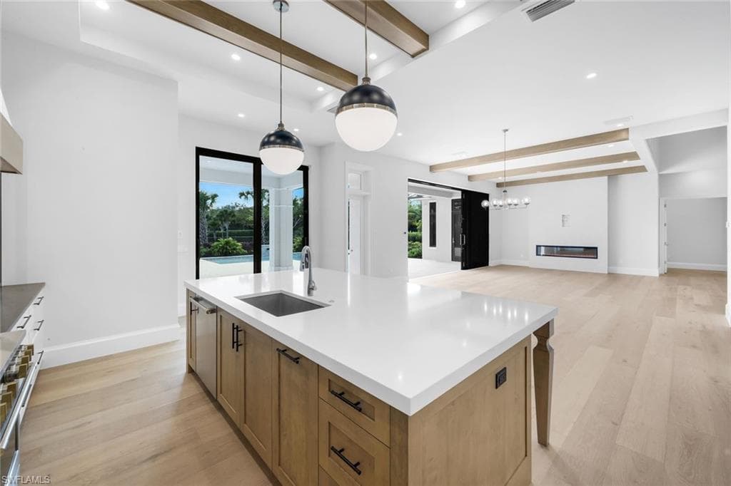 16728 Enclave CIR-13
