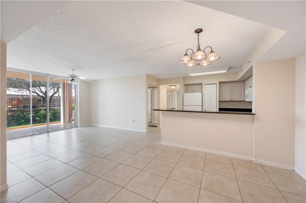 1210 Wildwood Lakes BLVD # 106, NAPLES FL 34104-1