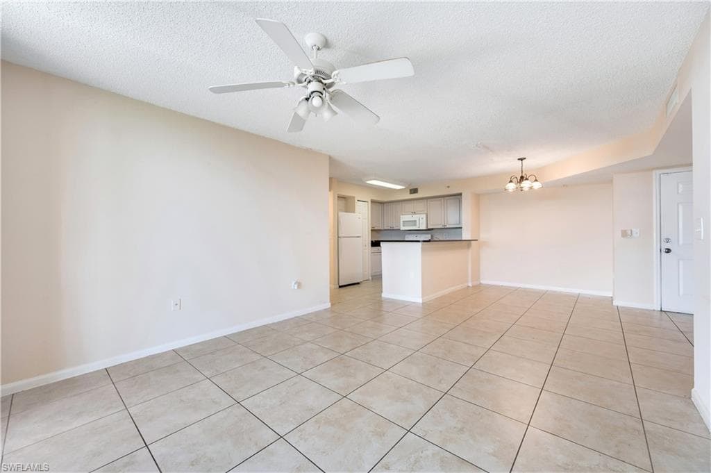 1210 Wildwood Lakes BLVD # 106, NAPLES FL 34104-7