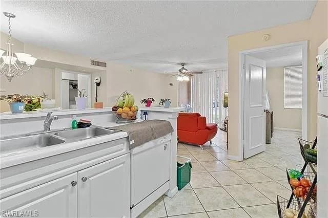 1260 Wildwood Lakes BLVD # 103, NAPLES FL 34104-1