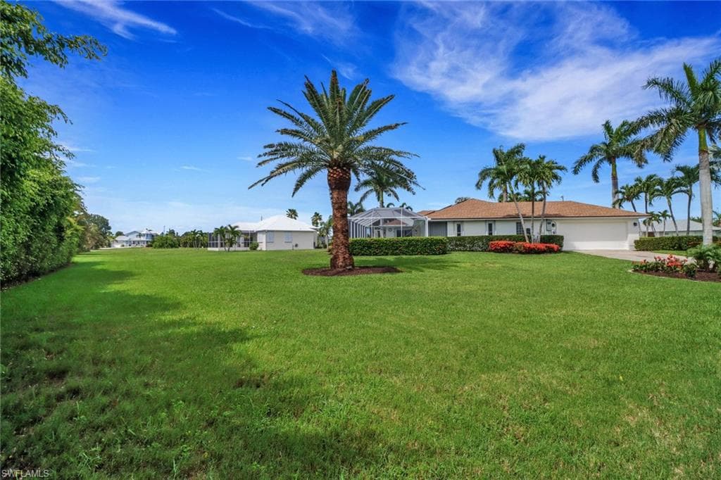 205 Sand Hill ST, MARCO ISLAND FL 34145-24