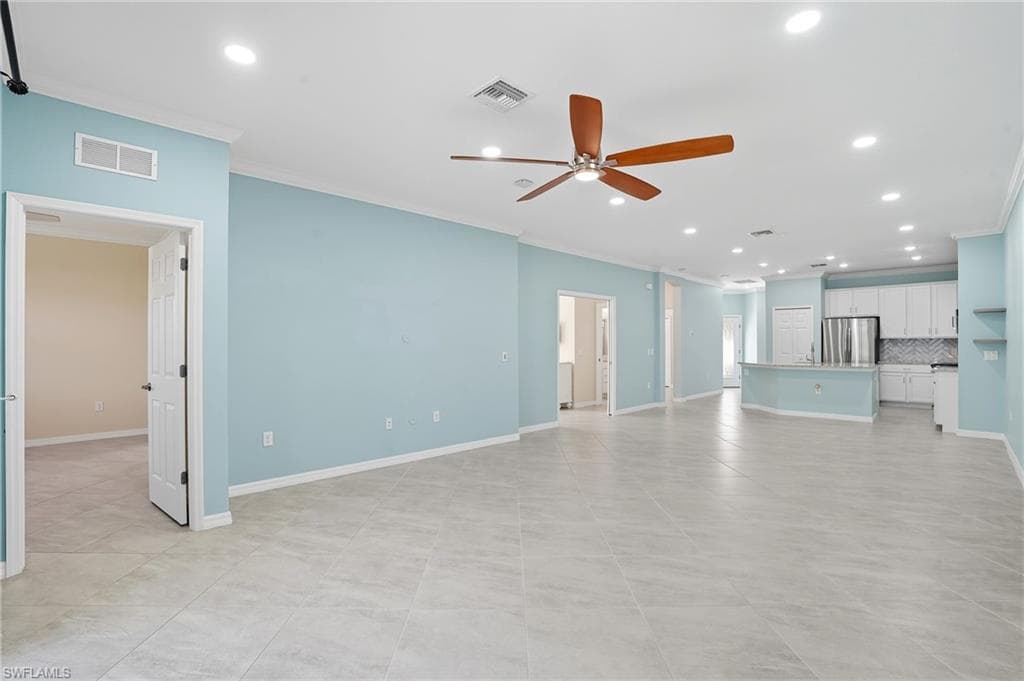 8290 Venetian Pointe DR, FORT MYERS FL 33908-5