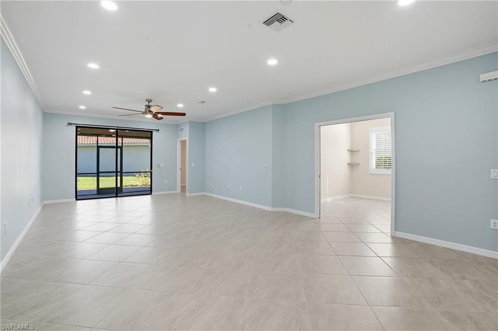 8290 Venetian Pointe DR, FORT MYERS FL 33908-6