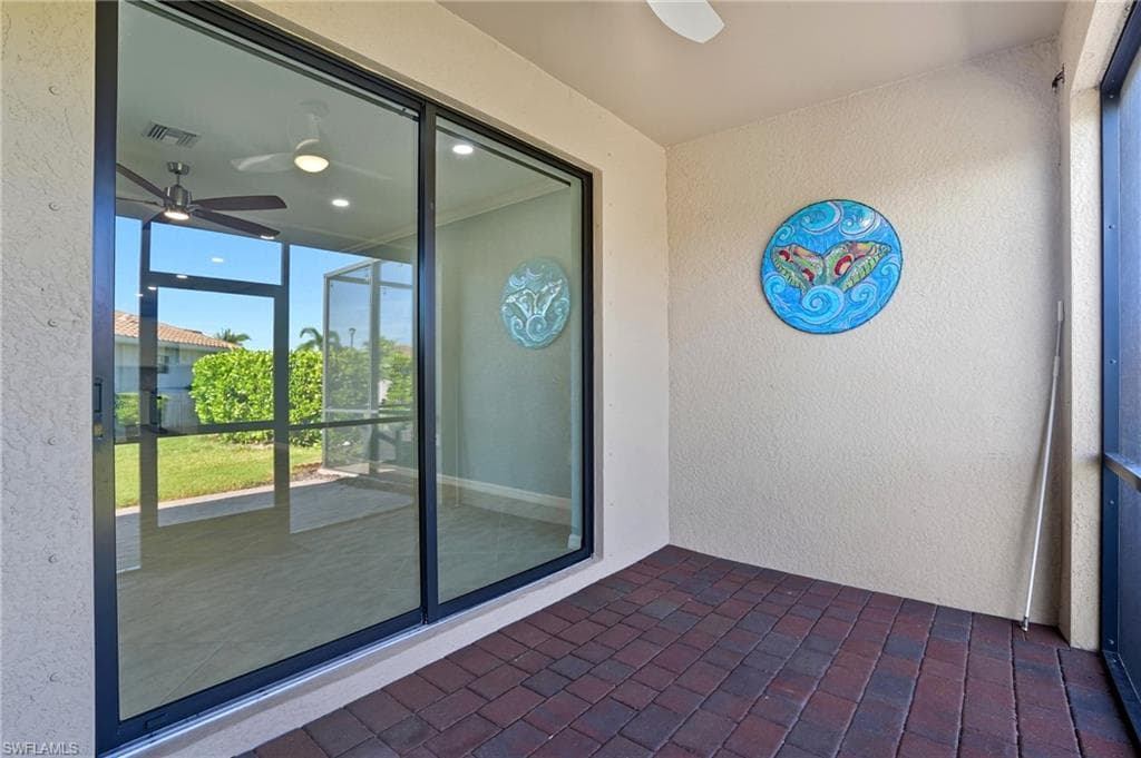 8290 Venetian Pointe DR, FORT MYERS FL 33908-31