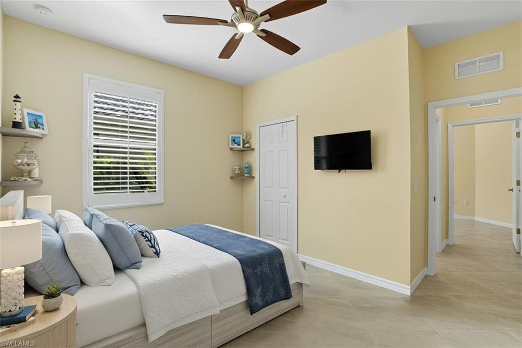 8290 Venetian Pointe DR, FORT MYERS FL 33908-17