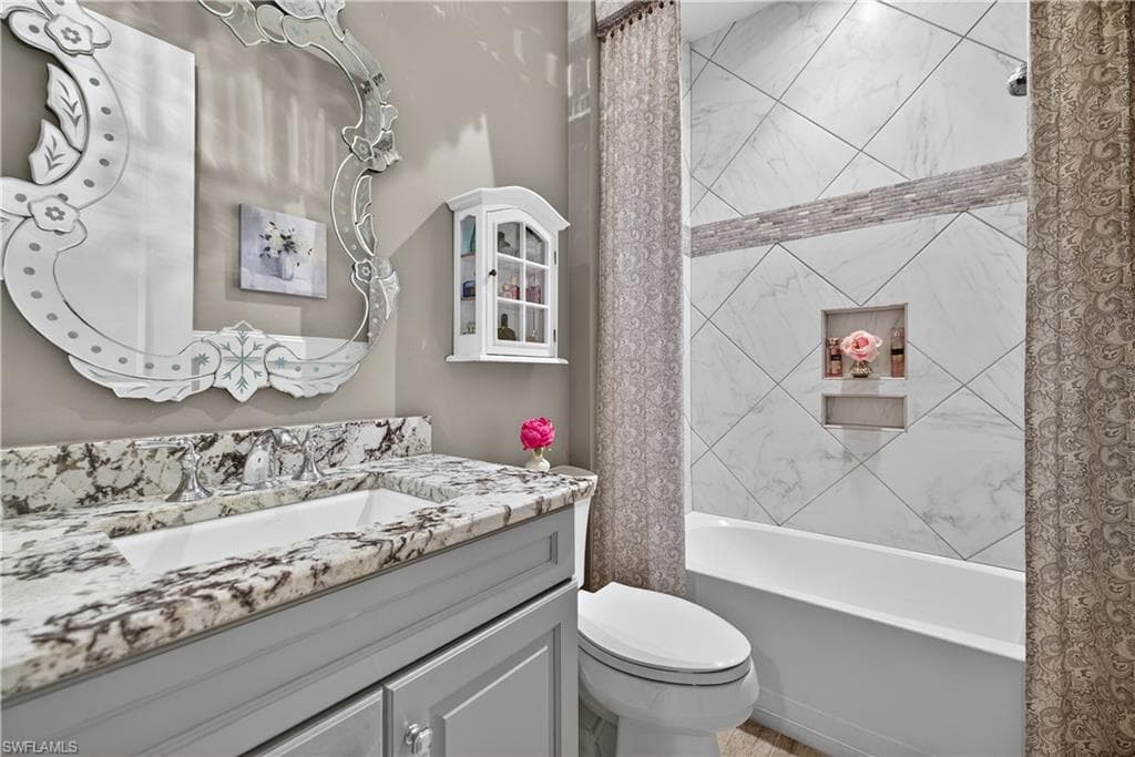 23268 Sanabria LOOP, BONITA SPRINGS FL 34135-30