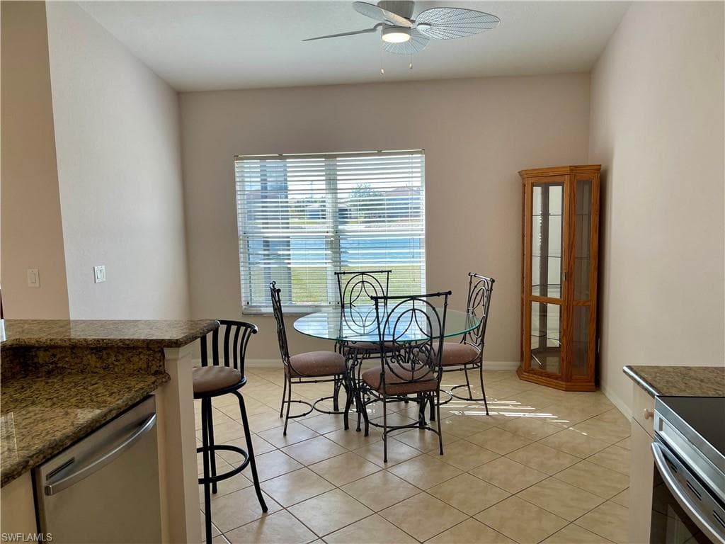 2895 Orange Grove TRL, NAPLES FL 34120-33