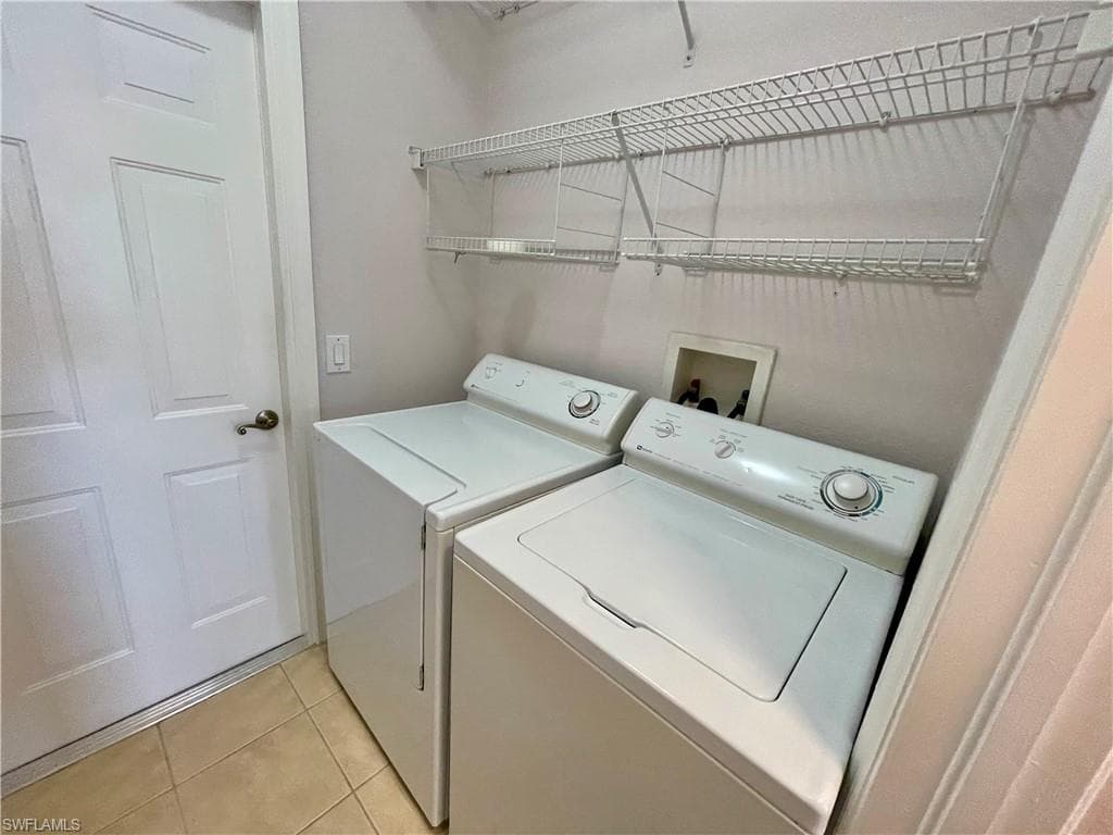 2895 Orange Grove TRL, NAPLES FL 34120-24