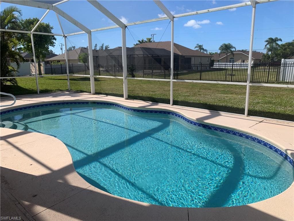2149 Cape Heather CIR, CAPE CORAL FL 33991-42