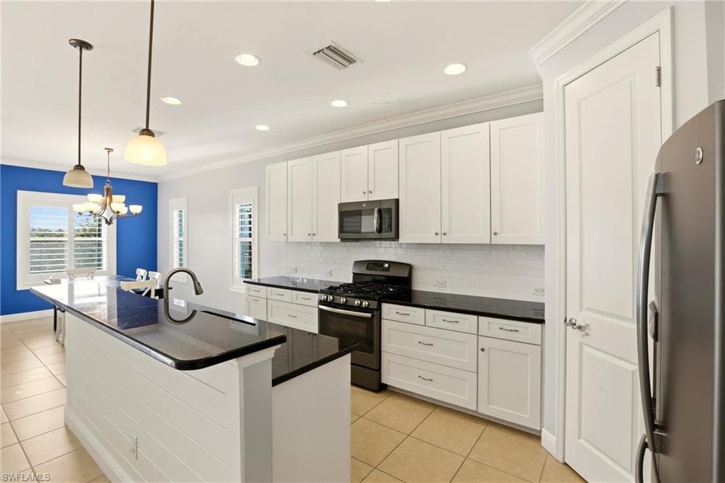 8554 Big Mangrove DR-10