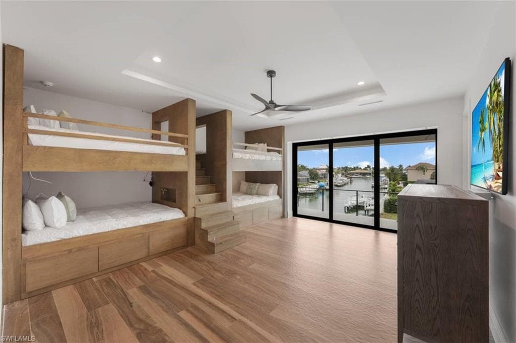 661 Amber DR, MARCO ISLAND FL 34145-31