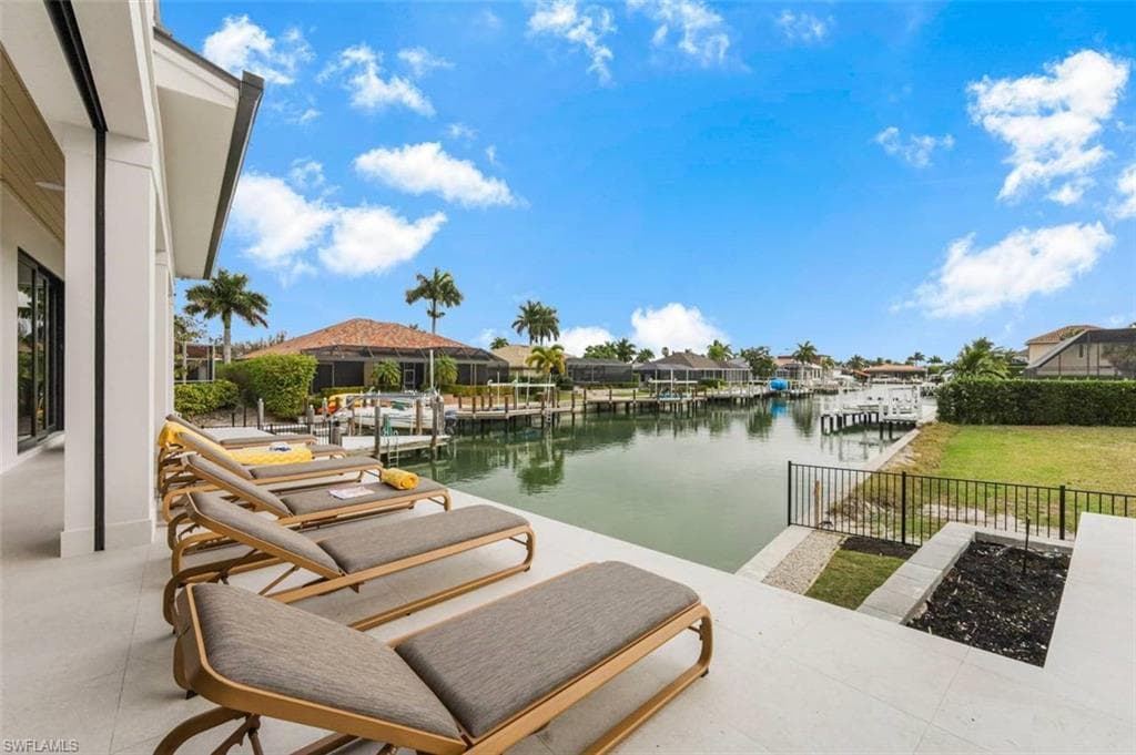 661 Amber DR, MARCO ISLAND FL 34145-24