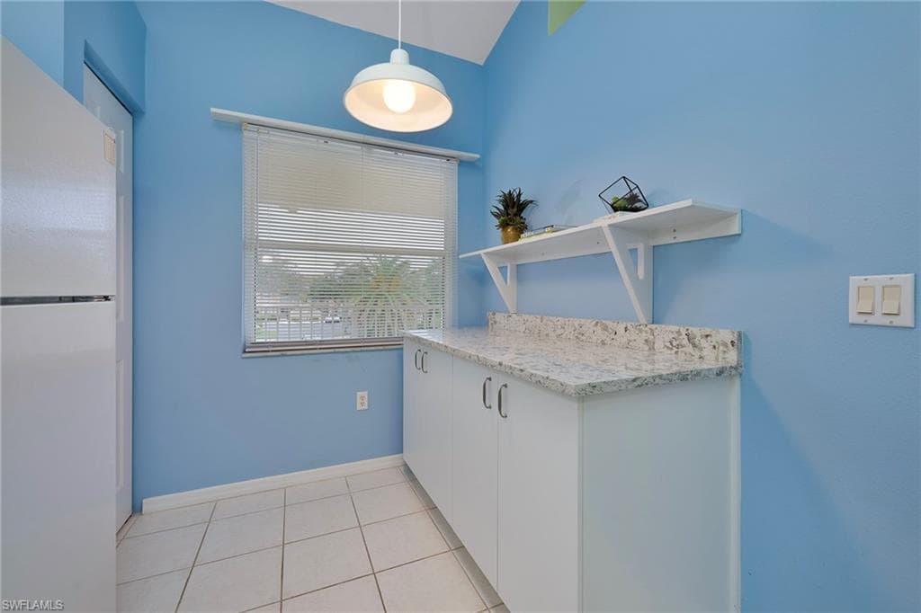 6645 Huntington Lakes CIR # 203, NAPLES FL 34119-1