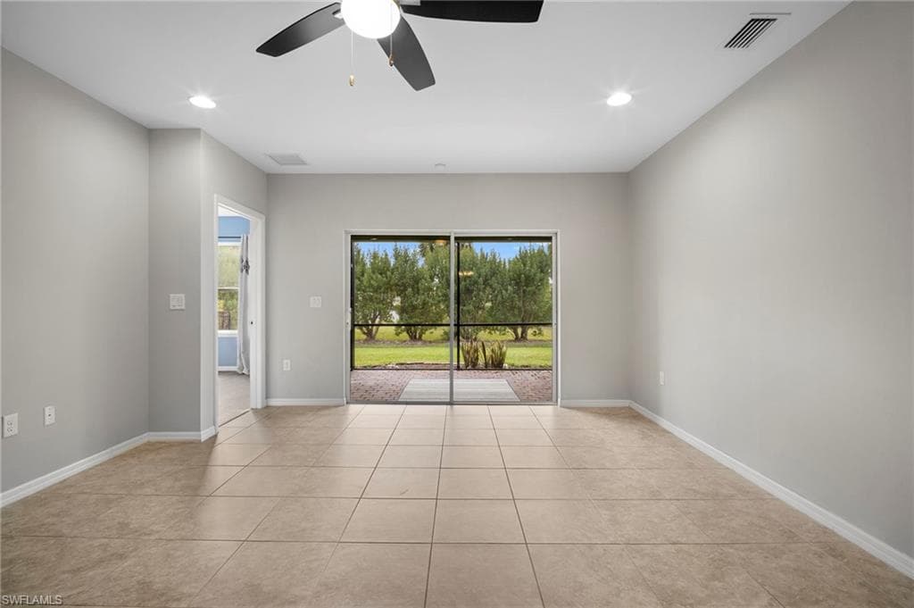 4290 dutchess park RD, FORT MYERS FL 33916-19