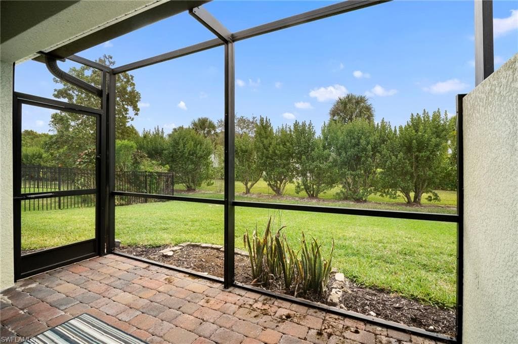 4290 dutchess park RD, FORT MYERS FL 33916-37