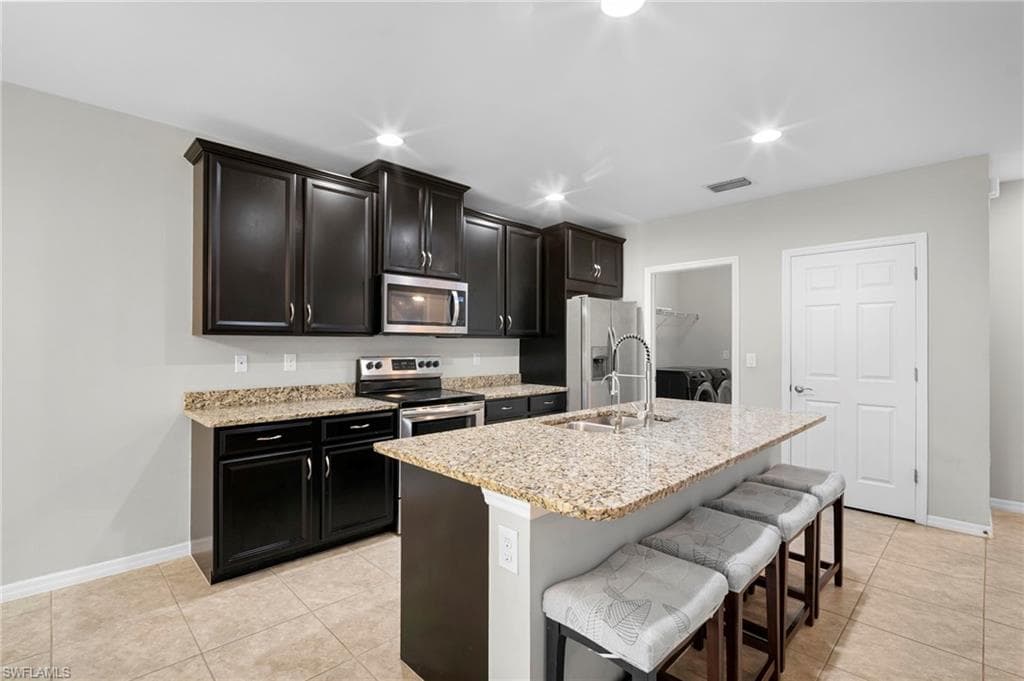 4290 dutchess park RD, FORT MYERS FL 33916-9